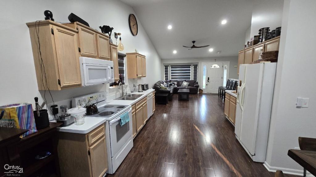 Photo 9 of 28 of 43051 Dante Court condo