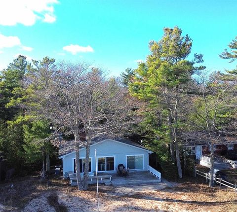 A home in Greenbush Twp