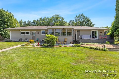 A home in Plainfield Twp