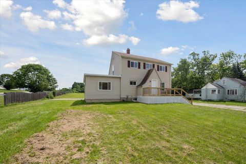 A home in Mt. Morris Twp