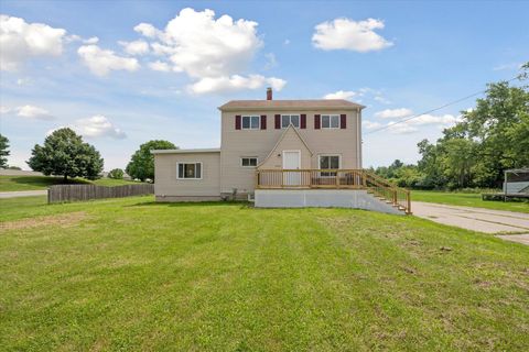 A home in Mt. Morris Twp