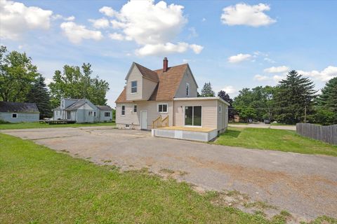 A home in Mt. Morris Twp