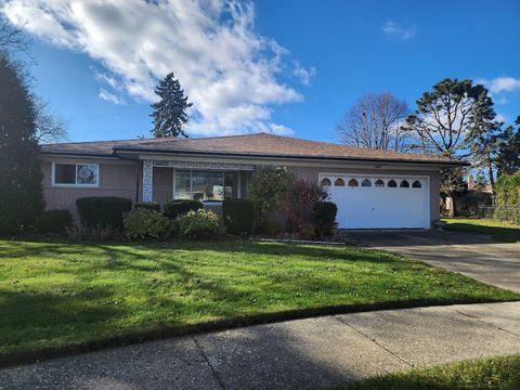 A home in Warren