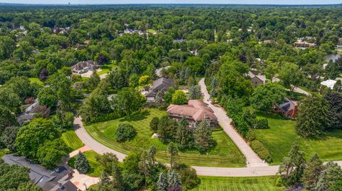 A home in Bloomfield Hills