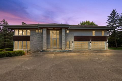 A home in Bloomfield Hills