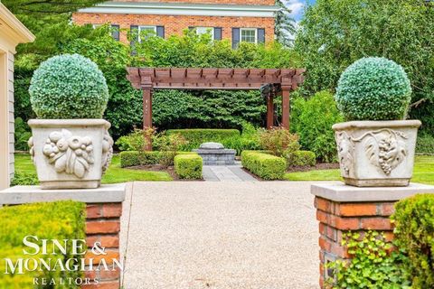 A home in Grosse Pointe Farms