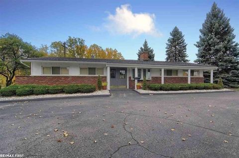 34354 Moravian Sterling Heights City Macomb MI 48312