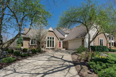 Photo of 2872 River Trail Drive, Rochester Hills, MI 48309 (MLS # 20230029429)