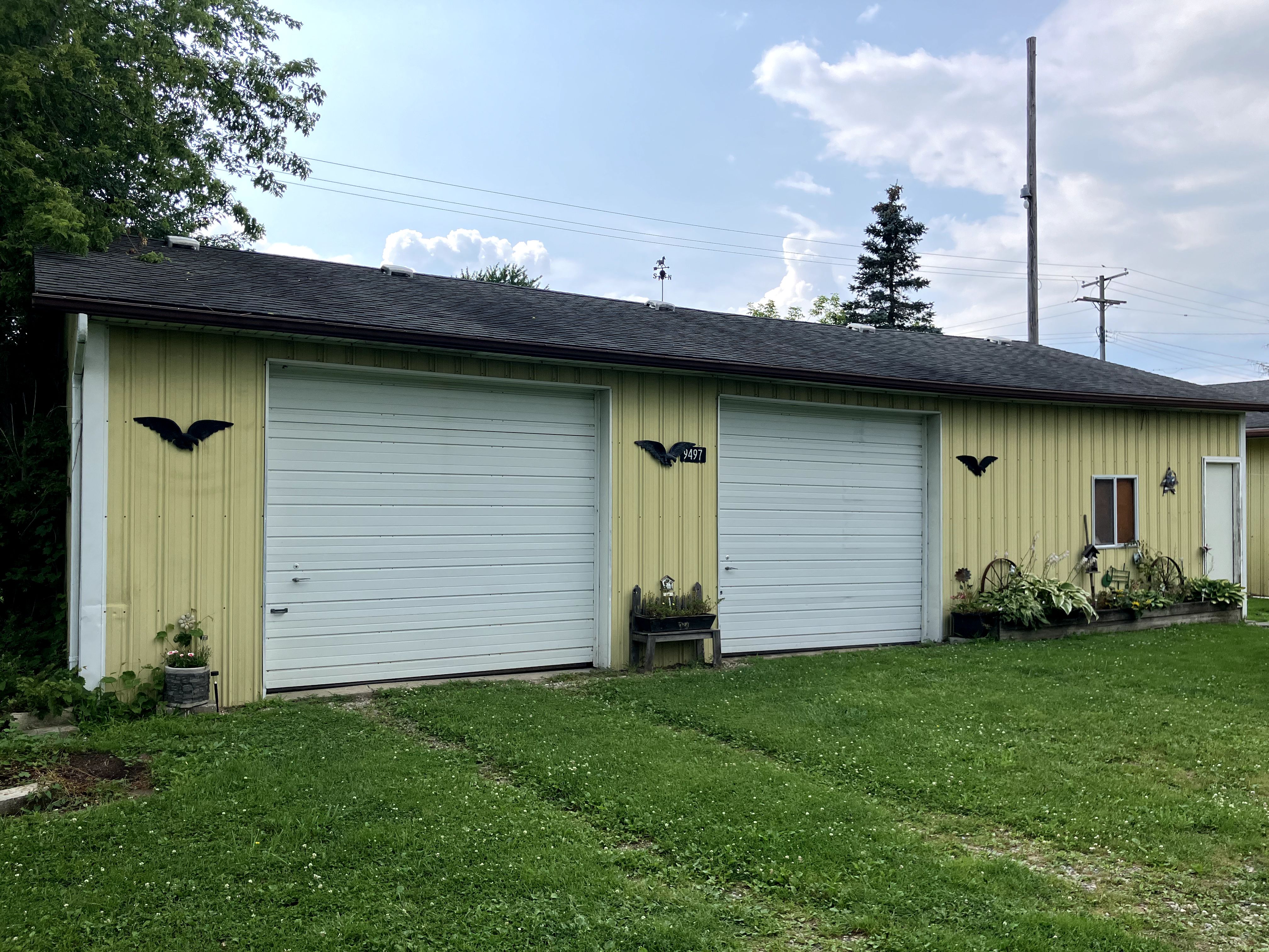 Photo 3 of 11 of 9497 MAIN Street mobile home
