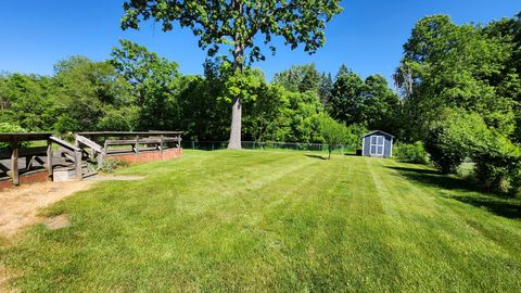 A home in Grand Blanc Twp