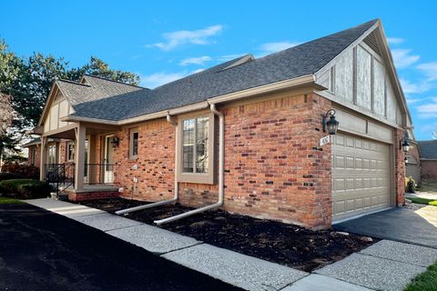 A home in Bloomfield Twp