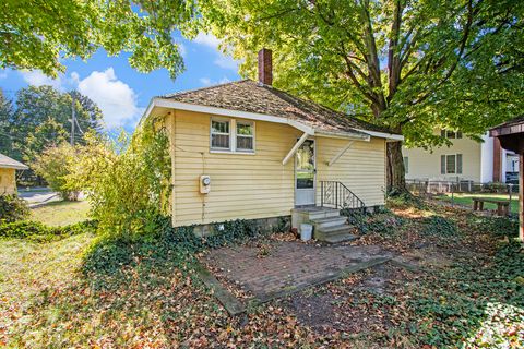 A home in Niles Twp