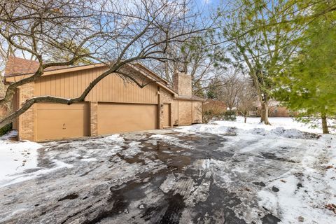 A home in Bloomfield Twp