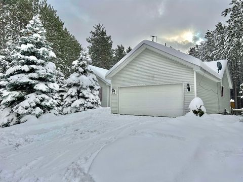 A home in Rapid River Twp