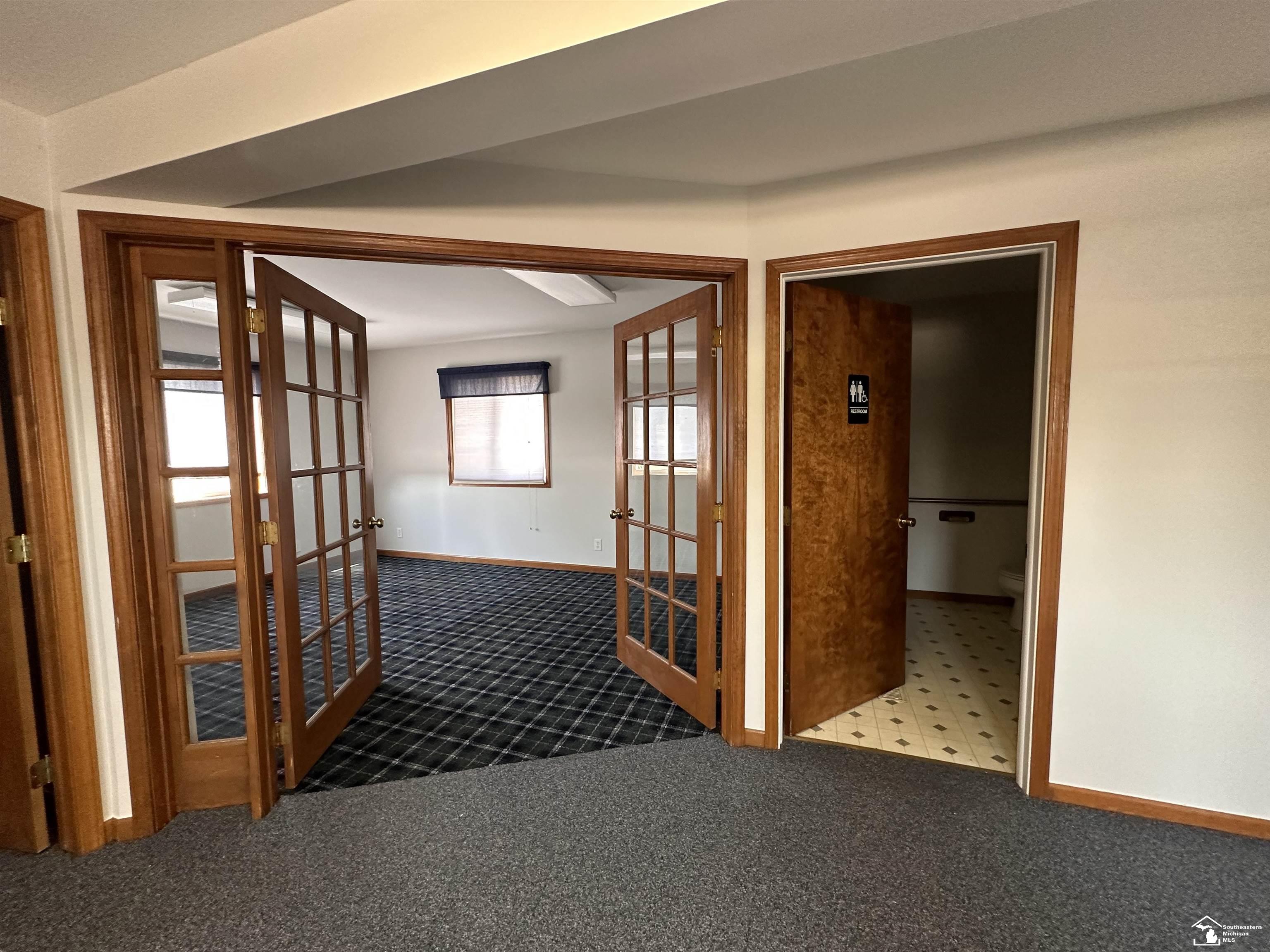 7521 N Telegraph Road