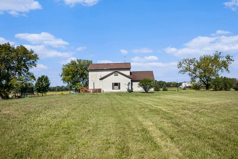 A home in Ravenna Twp