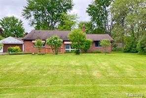 3920 DILL Drive