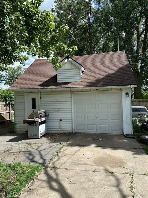 A home in Warren