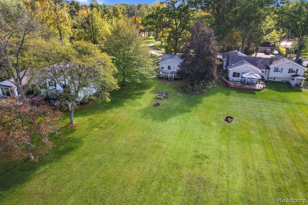2910 LOON Drive