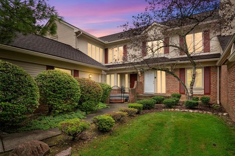 A home in West Bloomfield Twp