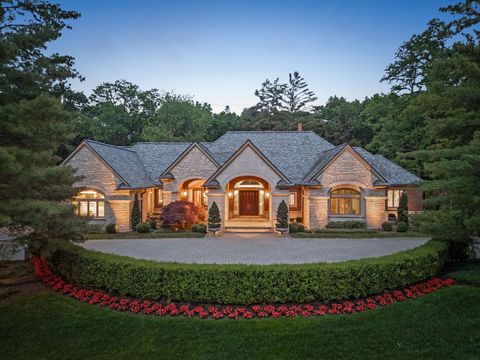 A home in Bloomfield Hills