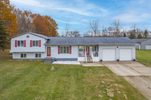 A home in Davison Twp