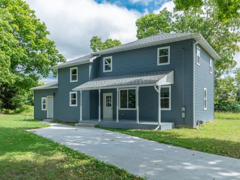 A home in Schoolcraft Vlg