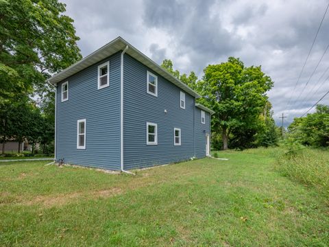 A home in Schoolcraft Vlg