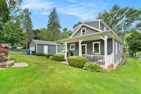 A home in Waterford Twp