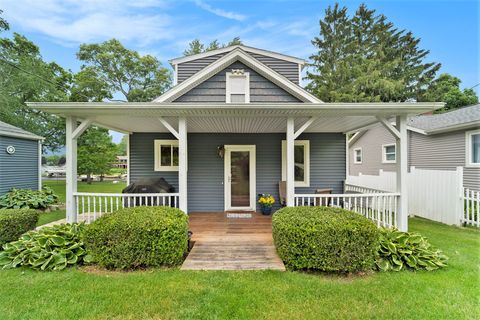 A home in Waterford Twp