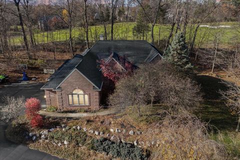 A home in Putnam Twp