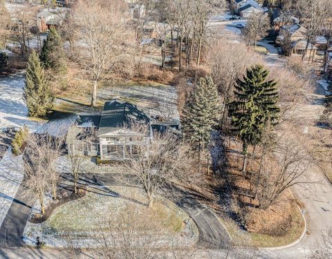 A home in Bloomfield Twp