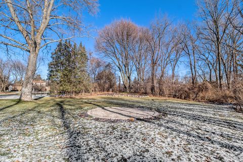 A home in Bloomfield Twp