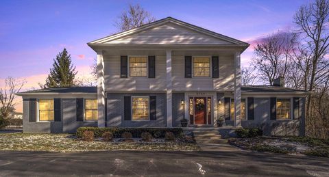 A home in Bloomfield Twp