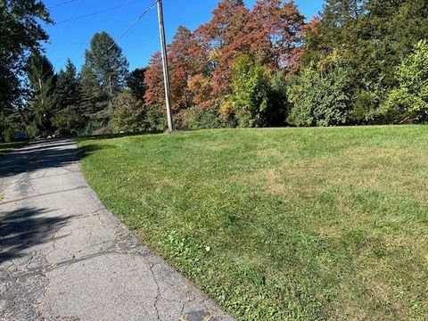 A home in Putnam Twp