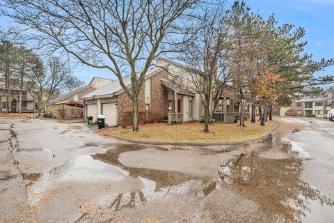 A home in West Bloomfield Twp