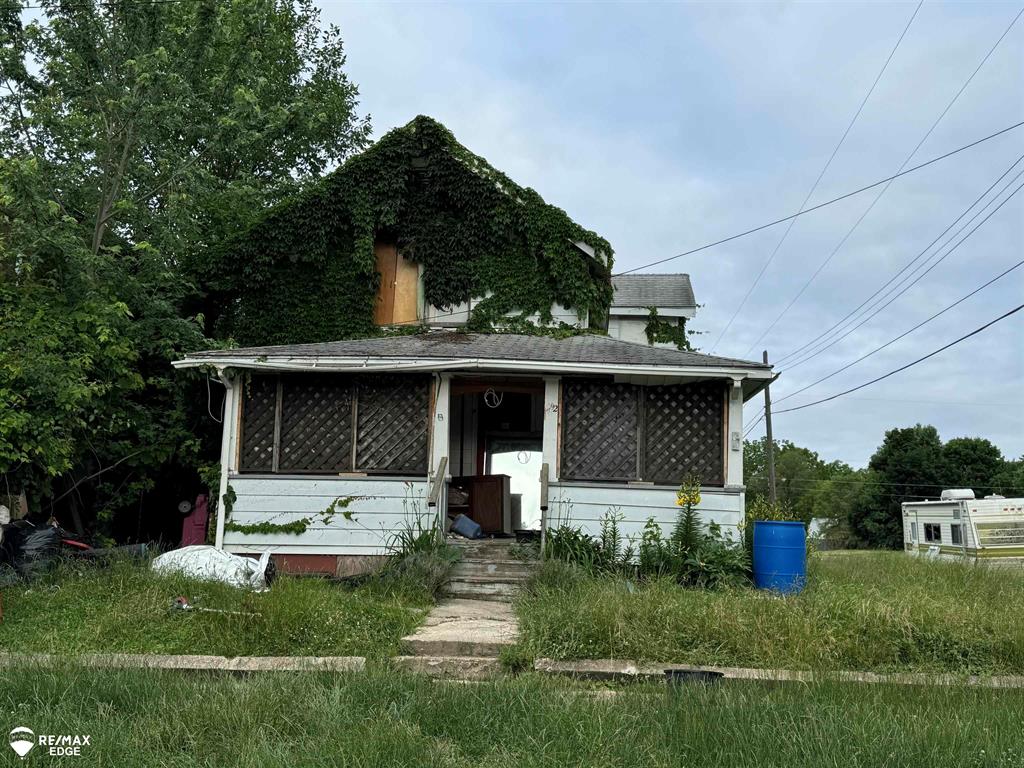 Photo 2 of 3 of 952 Knapp Avenue house