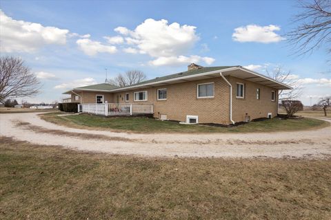 A home in Bloomer Twp