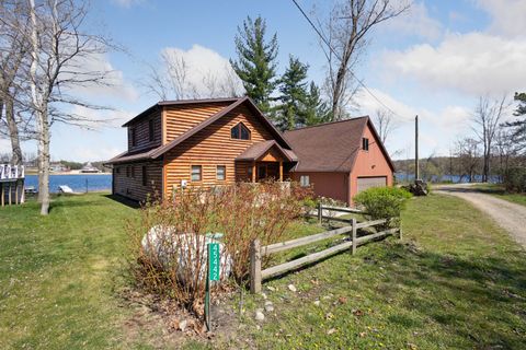 A home in Bloomingdale Twp