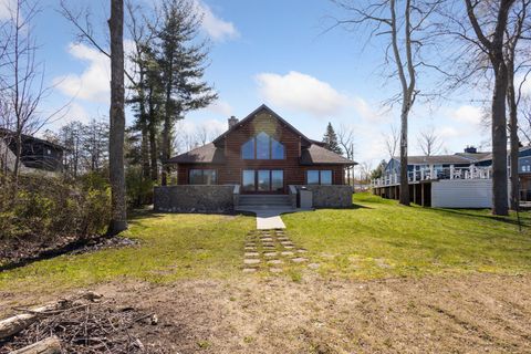 A home in Bloomingdale Twp