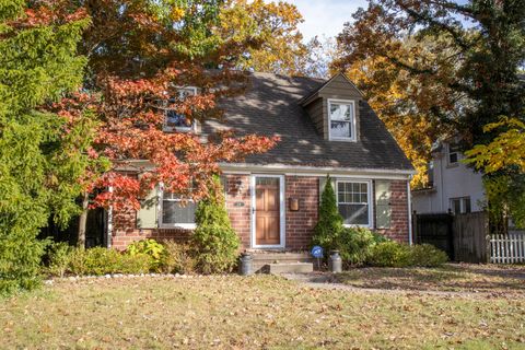 A home in Pleasant Ridge