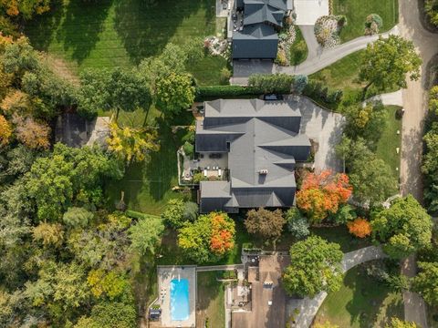 A home in Bloomfield Twp