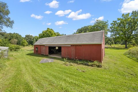 A home in Oakland Twp