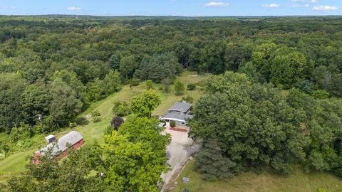 A home in Oakland Twp