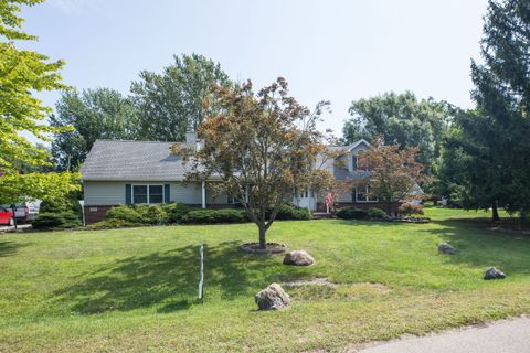 A home in Grosse Ile Twp