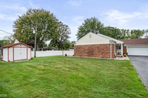 A home in Chesterfield Twp