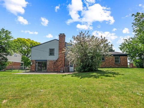 A home in West Bloomfield Twp