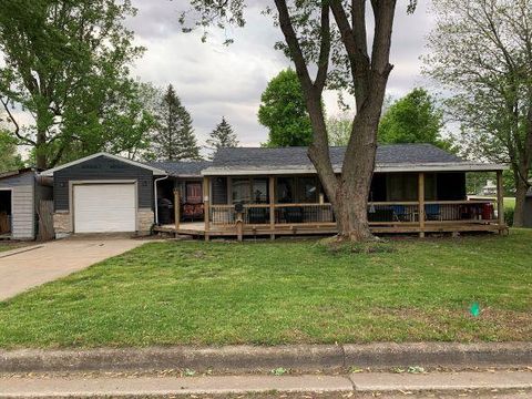 A home in Cassopolis Vlg