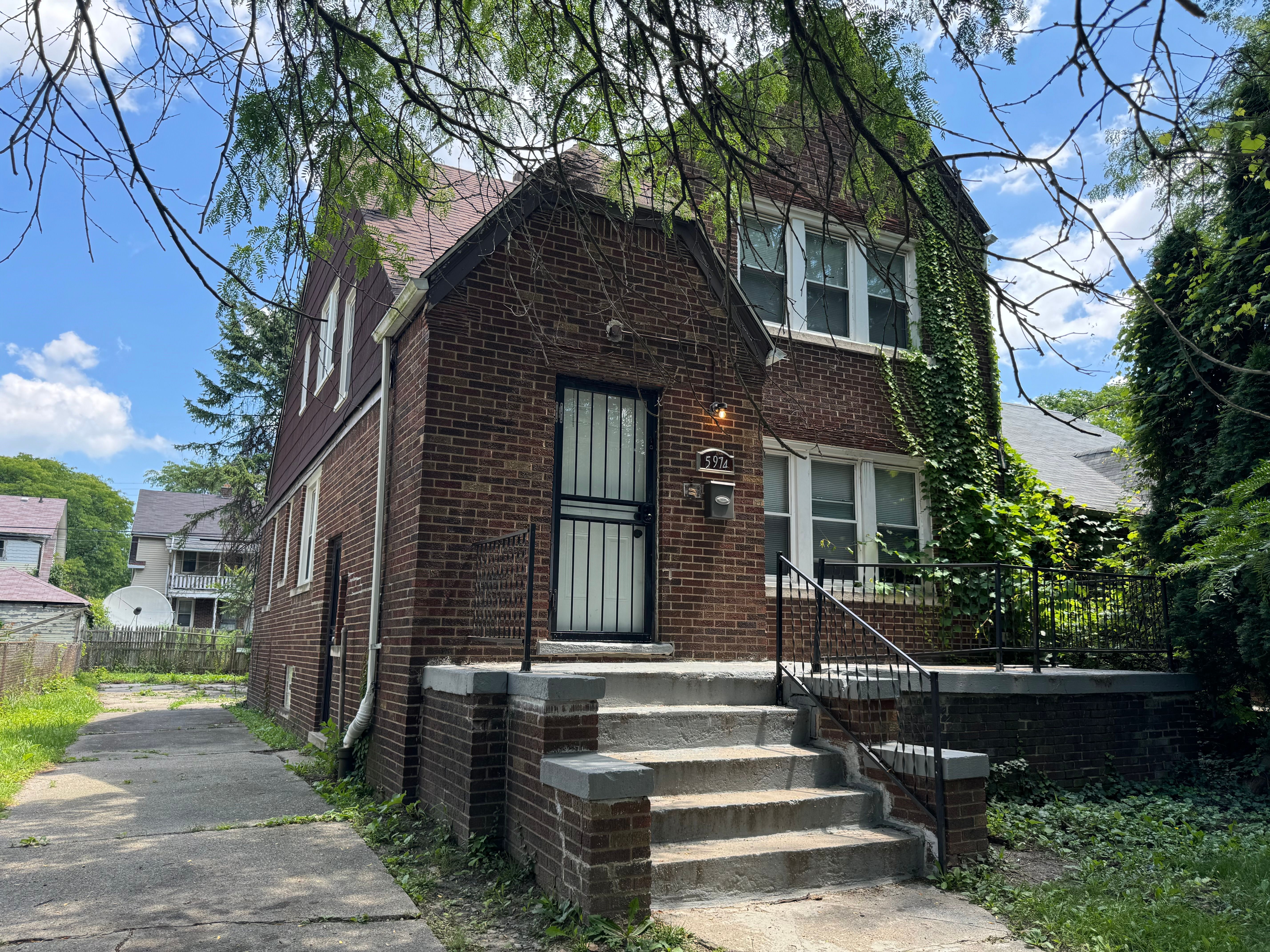 View Detroit, MI 48213 house