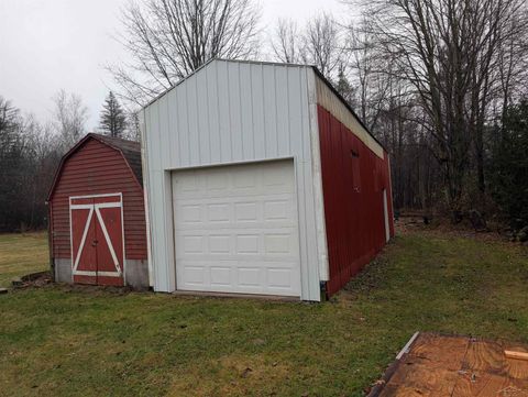 A home in Mt. Haley Twp